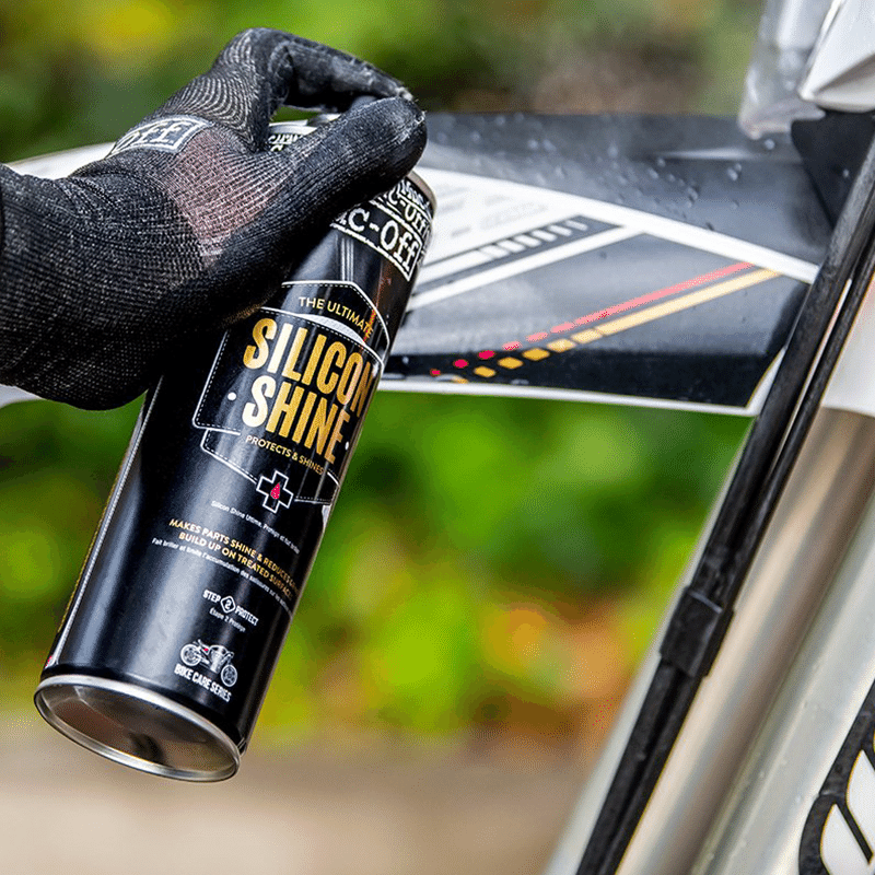 MUC-OFF MOTORCYCLE SILICON SHINE