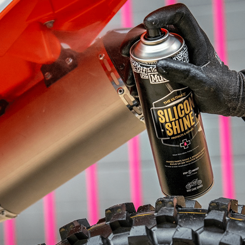 MUC-OFF MOTORCYCLE SILICON SHINE